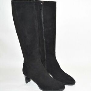 Aquatalia Black Heeled Boots Sleek suede  Design 10